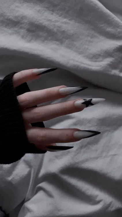 Nails 