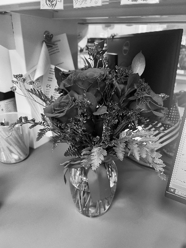 flowers for my desk 🖤