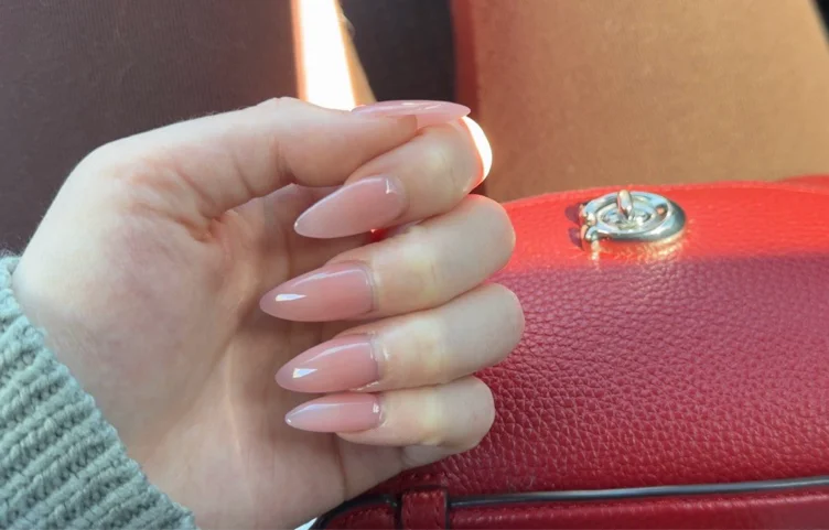Natural mani <3 long stiletto shape