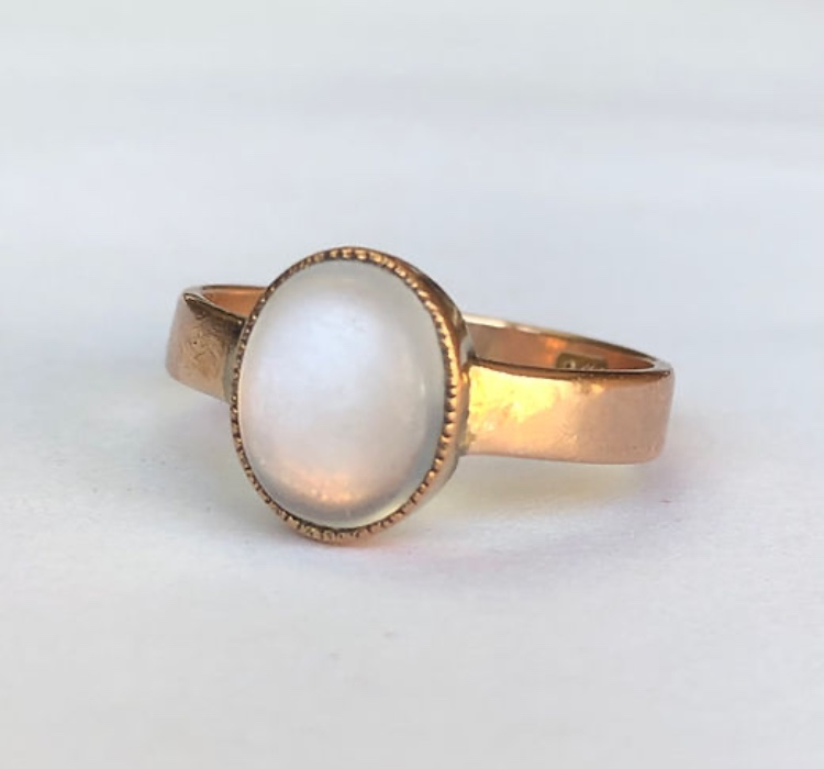 Antique Victorian 9ct rose gold moonstone ring, UK N.5, IS 7