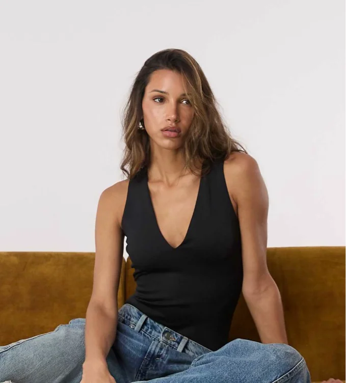 Good American sculpting deep v tank bodysuit in black