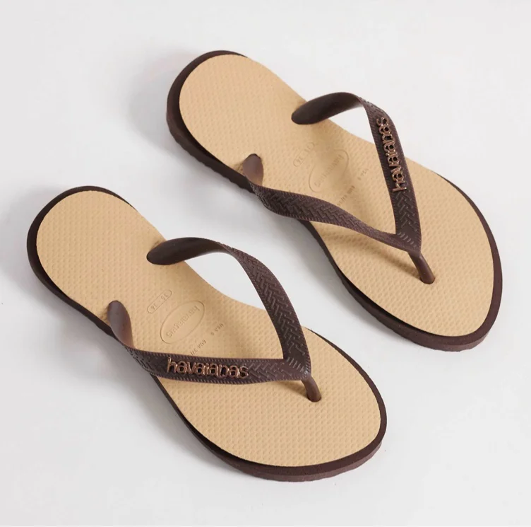 Havaianas flip flops in brown