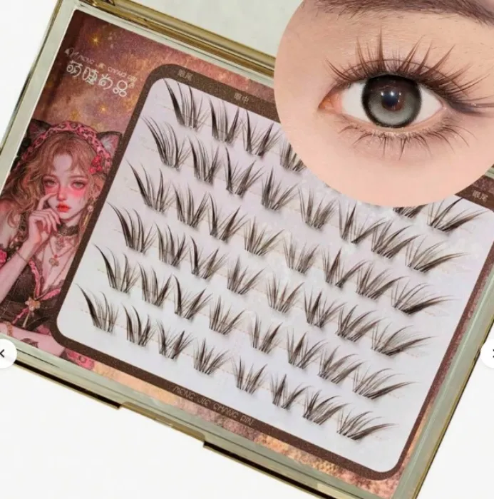 MORE lashes 