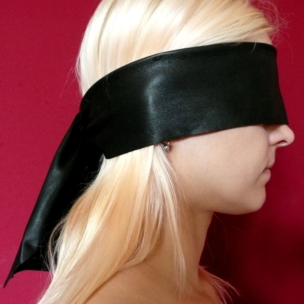 Leather Blindfold | mml201