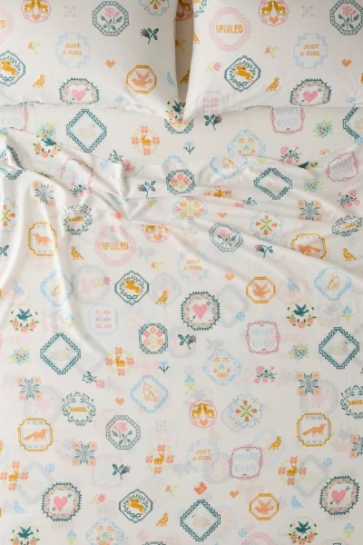 Birdie Needlepoint Patterned Sheet Set