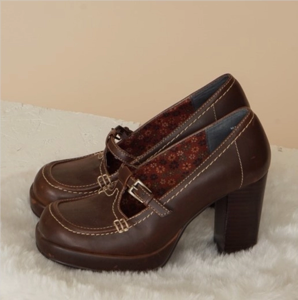 Vintage Classic Square-Toe Chunky Heel Leather Shoes