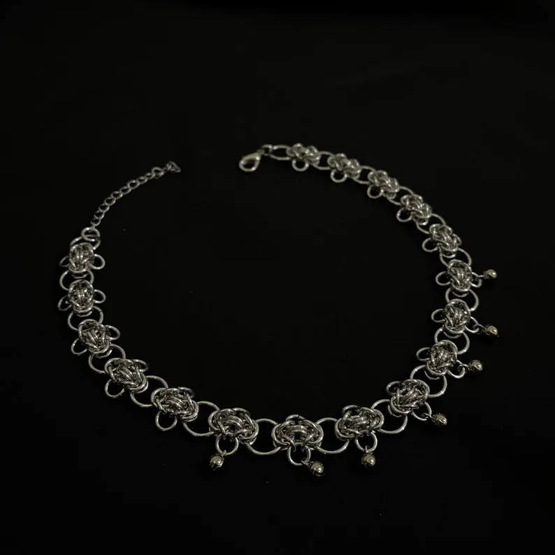 Silver choker