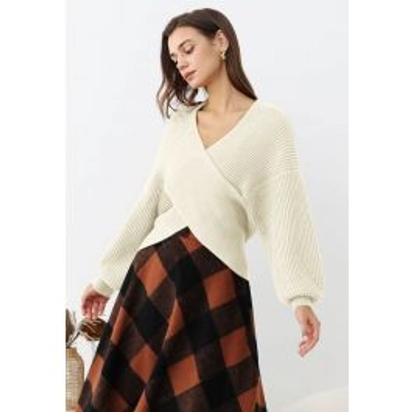 Crisscross Ribbed Knit Crop Sweater in Ivory