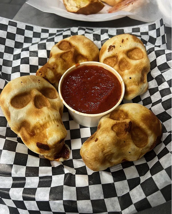 feed me - lunch!