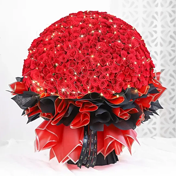 Buy/Send 365 Scarlet Rose Bouquet Online- FNP
