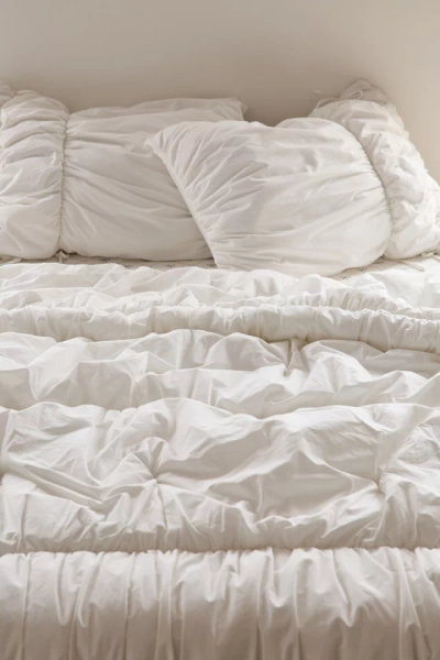 Cinched Puffy Comforter