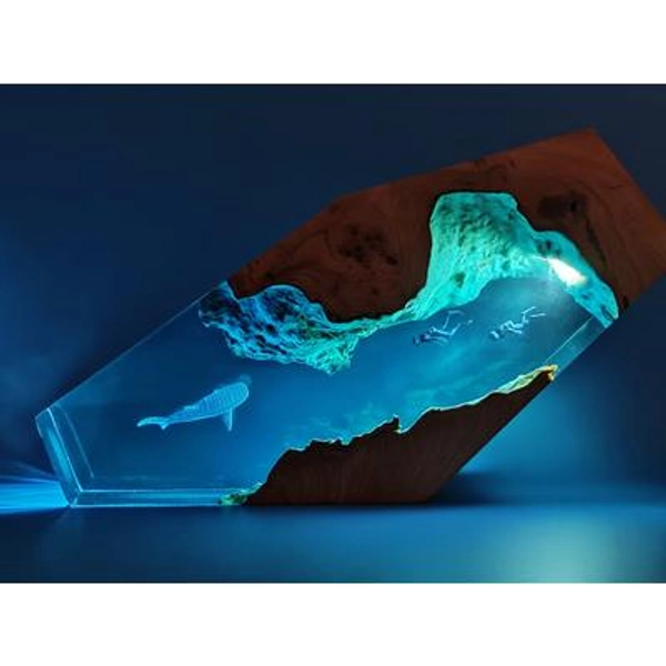 Diver's Night Light, Wood Epoxy Resin Bedside Lamp, Resin Table Lamp, Dive With Whale Desk Lamp, Birthday Gift For Diver, Husband, Boyfriend