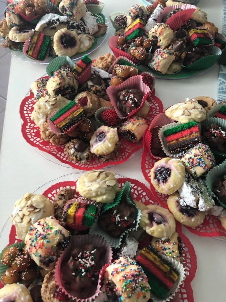 Italian cookies tray (2 dozen cookies)