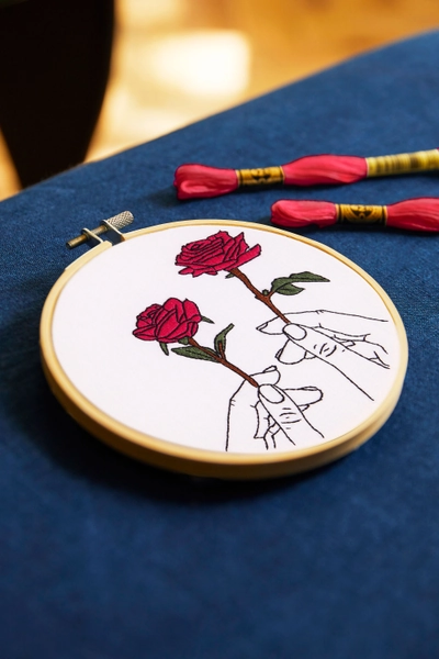 Rose in Hands by Jenni Davis Easy Embroidery Kit