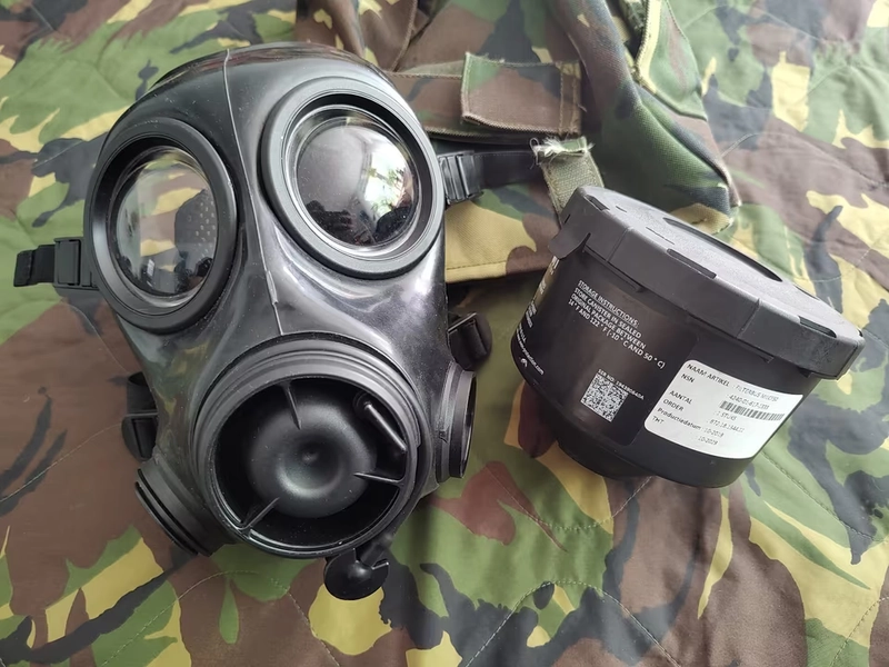 Gasmask Avon FM 12