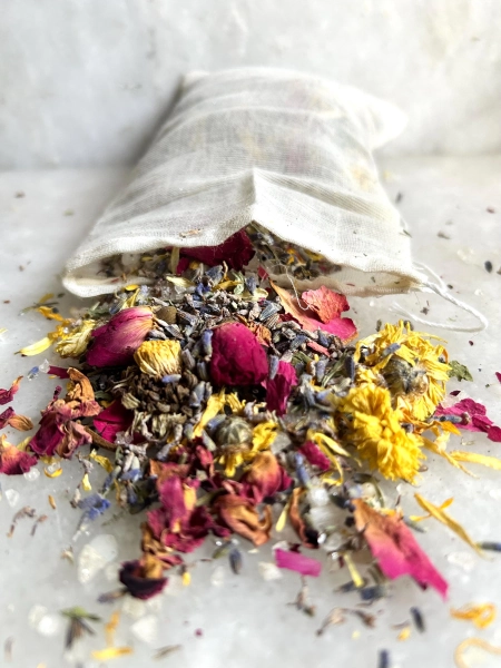 Botanical Relaxation Detox Bath Tea / Organic Hand Blended Bath Tea / Naturally Dried Botanicals