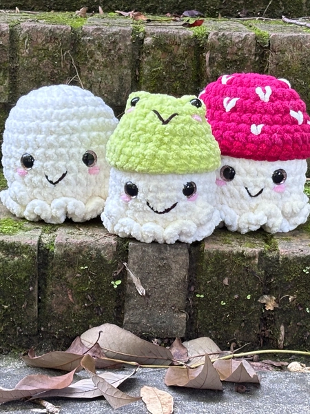 Carrielikely | Plush Ghosts