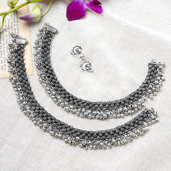 Teejh Taahira Set Of Anklet and Toe Ring