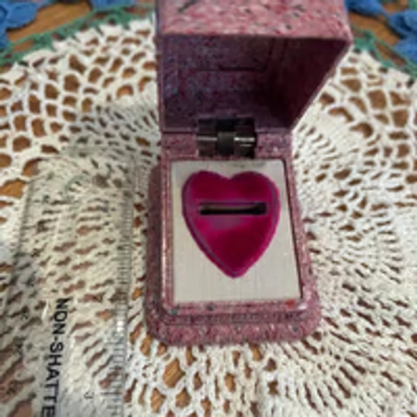 Vintage HTF confetti celluloid ring box with heart