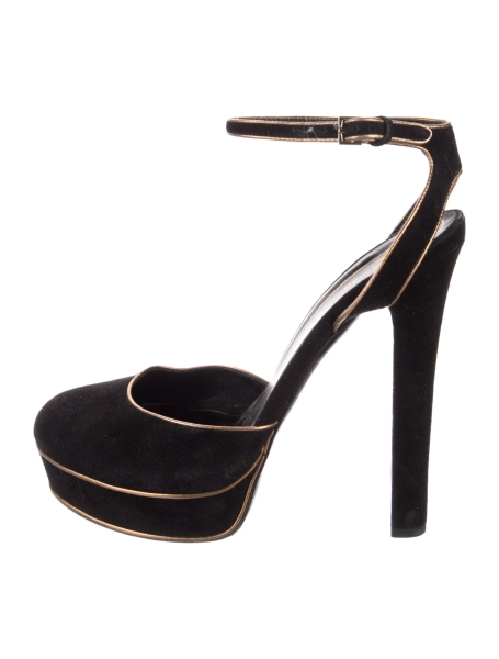 Suede Pumps