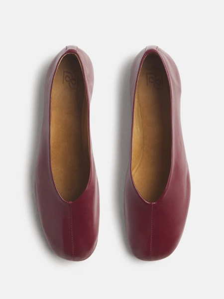 Blaine Flat in Seasonal Oxblood