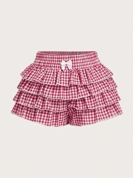 poppie looking shorts