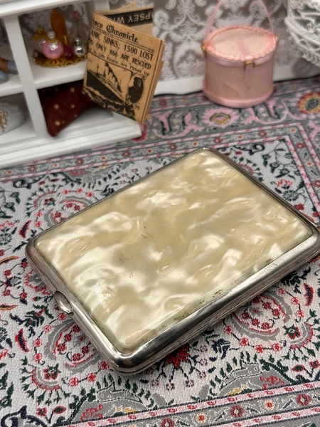 Vintage Silver Tone Cigarette Case Faux Mother of Pearl Panels 9cm X 6.5cm Art Deco Style 1930’s - Etsy.de