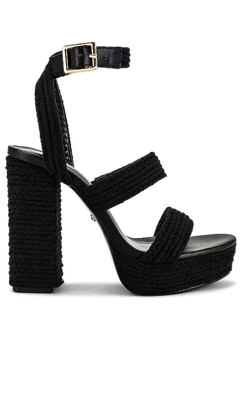 Akita Heel