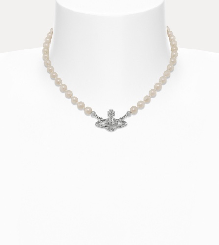 Vivienne Westwood - Mini Bas Relief Pearl Choker