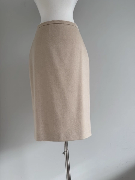 MaxMara 100% CAMEL HAIR  ZIP BACK LINED VENT BACK SKIRT SIZE 6 MADE IN ITALY
