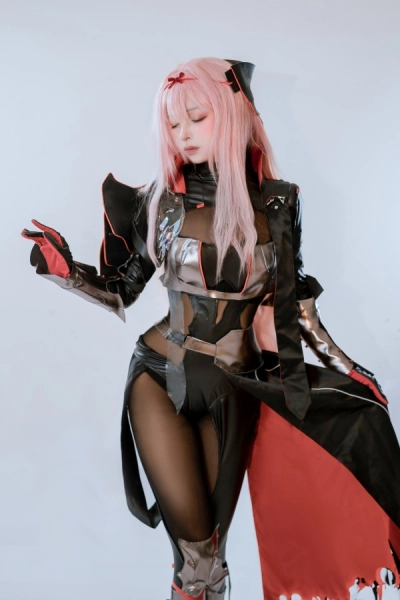 Goddess of Victory: Nikke Scarlet: Black Shadow Cosplay Costume Bodysuit et Gants avec Accessoire de Tête et Protège-Poignets