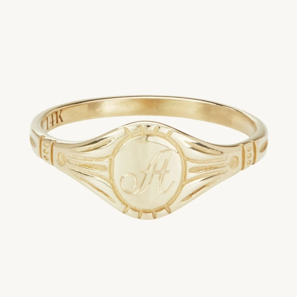 Grand Cygnet Gold Ring