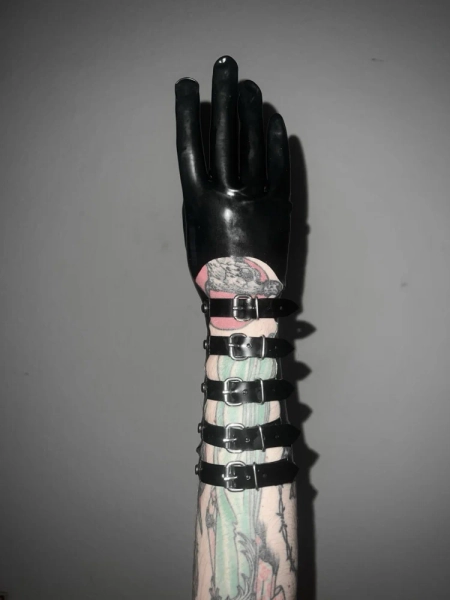 Sinner Gloves