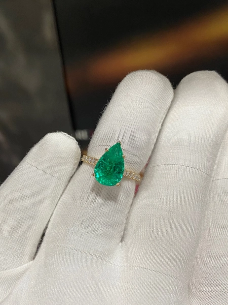 Most Beautiful Emerald Ring, Colombian Pear Shape Gemstone Engagement Ring with Pave Moissanite Diamonds, solid gold jewelry