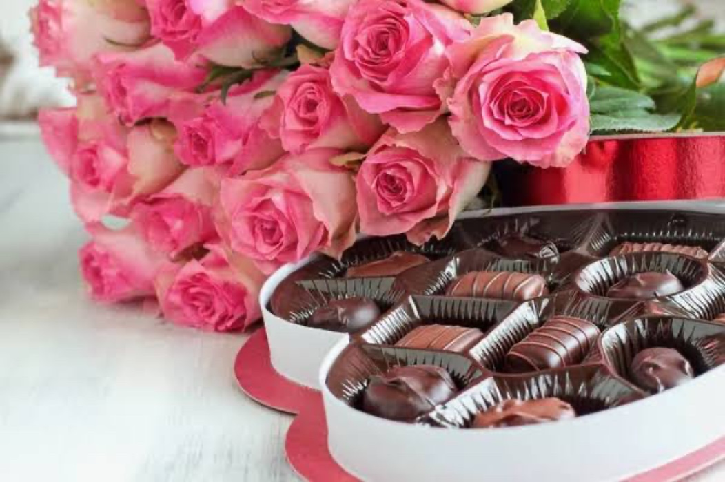 😍Flowers and chocolates 💐🍫