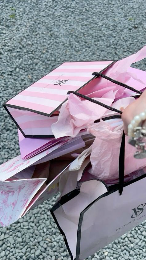 Shopping 👑✨🛍️