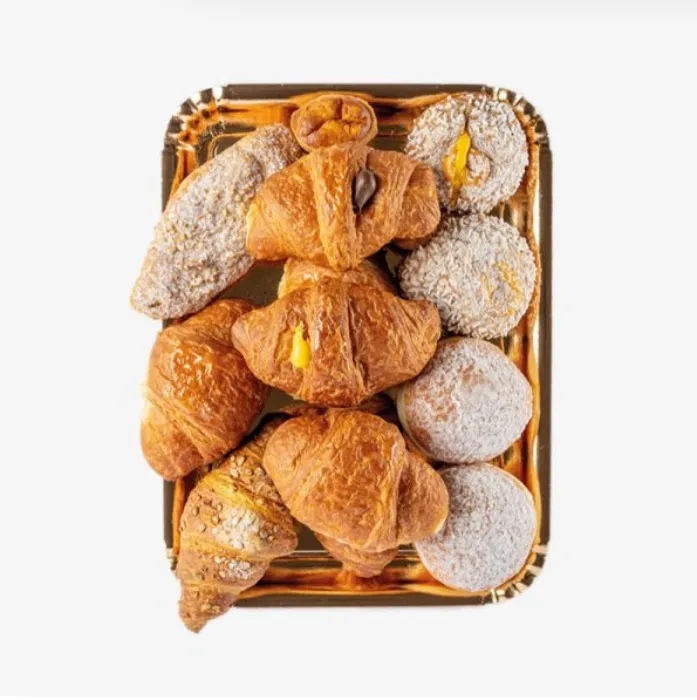 €22 Croissants and Brioches