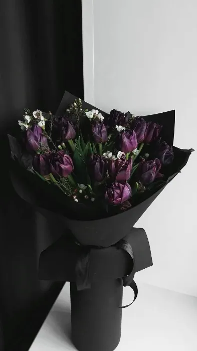 €250 Black Bouquet 