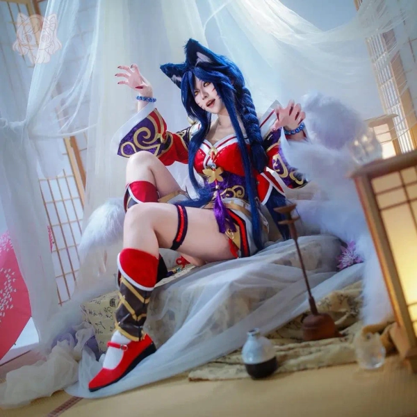 Ahri v3 Cosplay Costume – Complete Anime Outfit for Expo & Photoshoots