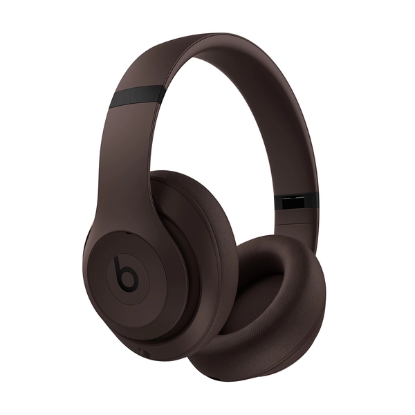 Beats Studio Pro - Marrom intenso