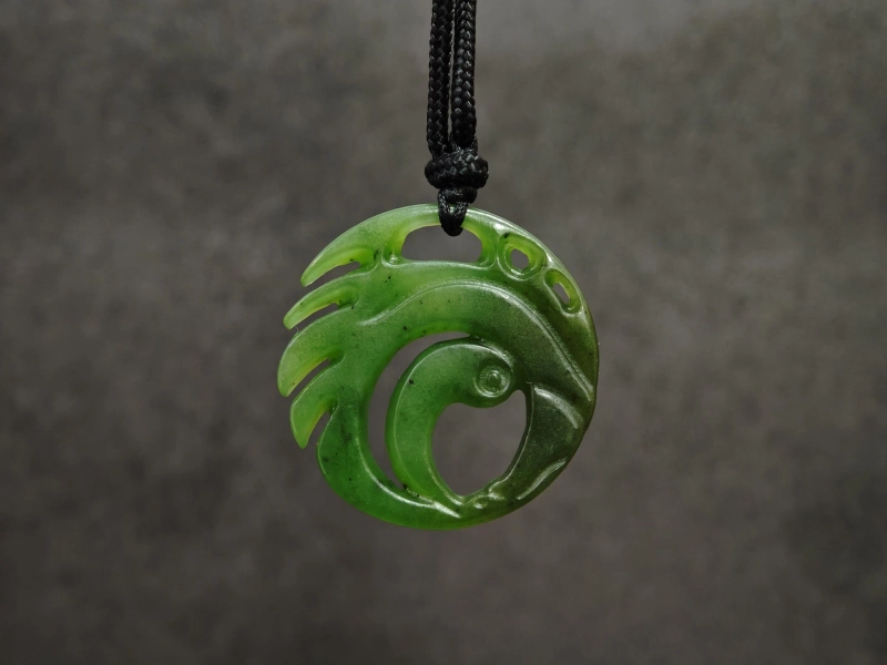 Handmade Tomb Raider Necklace Lara Croft Cosplay Jade Pendant Video Game Props