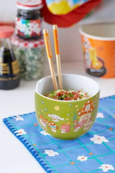 Sanrio Hello Kitty Ceramic Noodle Bowl & Chopstick Set