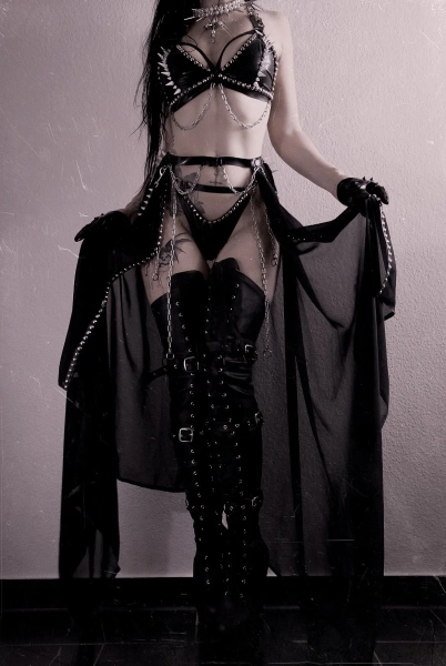 Latex, Handmande, metal, gothic, fashion
