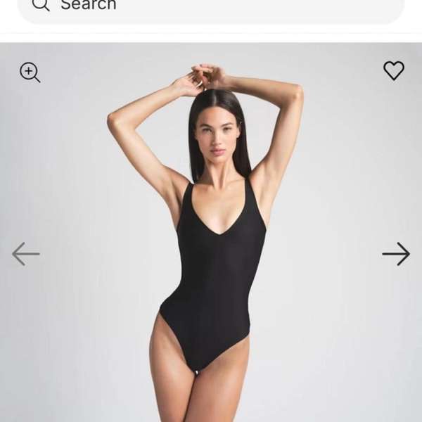 SKIMS Body Plunge Bodysuit 