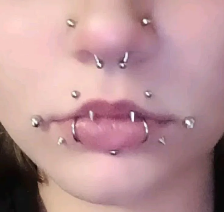 PIERCINGS 