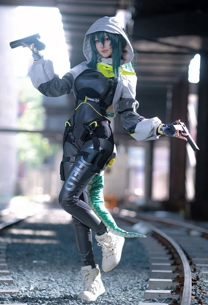 Endfield Fluorite Cosplay Costume Bodysuit and Hooded Bolero Top with Gloves and Tail