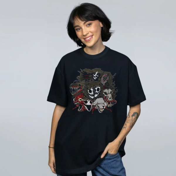 CAMISETA OVERSIZED PRETA - HORRORES DA CARNE