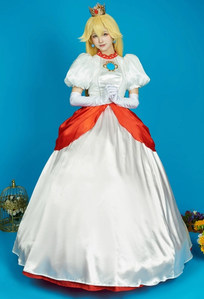 Princess Peach Cosplay