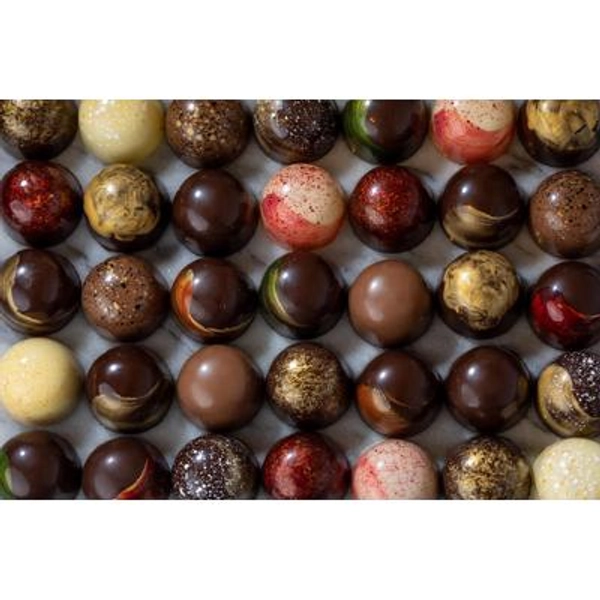 Box of 8 Assorted Artisan Chocolates (100% Gluten Free)