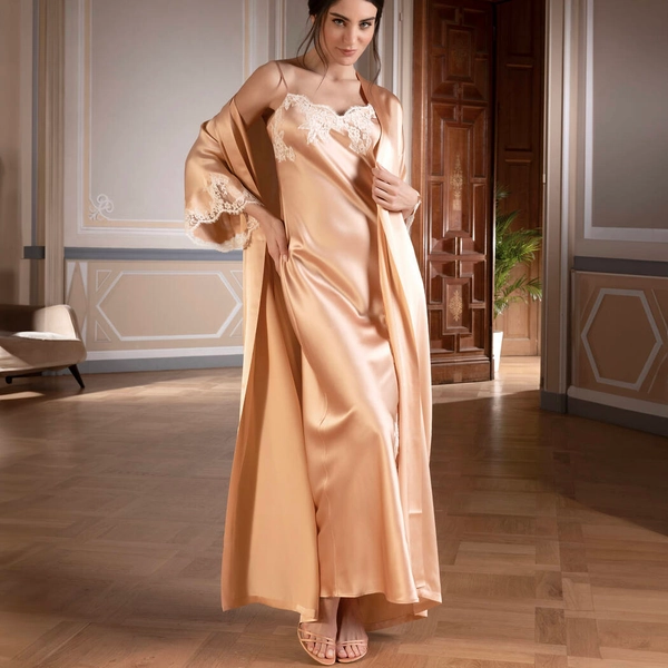 Silk long negligee Lise Charmel Splendeur Soie
